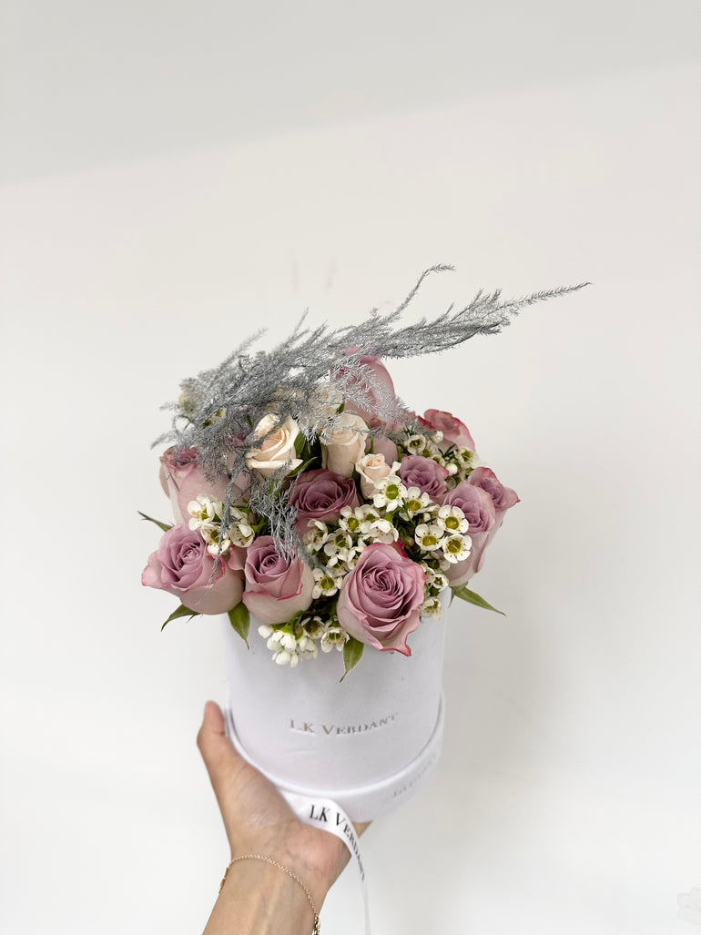 Mulberry Hatbox Flowers - LK VERDANT